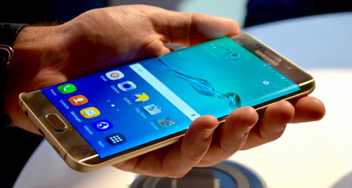 Nhìn lại những smartphone đình đám ra mắt năm qua - 3