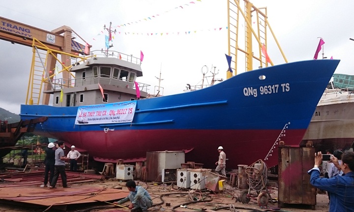 Tặng tàu cá vỏ sắt gần 12 tỉ đồng cho ngư dân Lý Sơn - 1