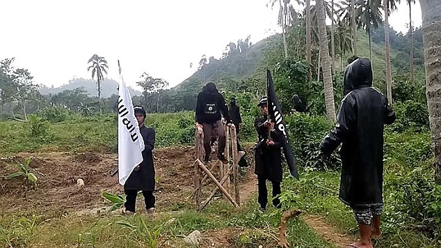 IS tung video về trại huấn luyện bí mật ở Philippines - 1