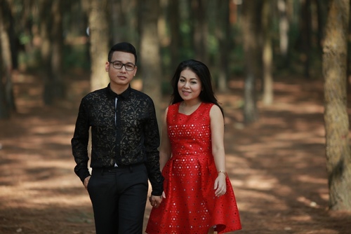 Anh Thơ mặc váy cưới ở độ tuổi 40 - 7