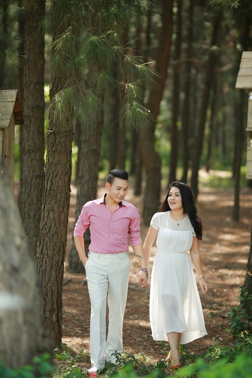 Anh Thơ mặc váy cưới ở độ tuổi 40 - 8