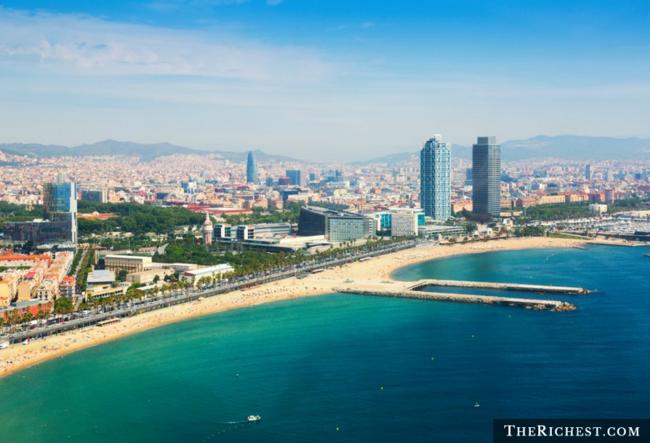 Top 10 thành phố tiệc tùng sôi động nhất châu Âu - 4