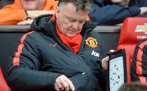 Cầu thủ nổi loạn, “án” treo lơ lửng chờ Van Gaal - 2