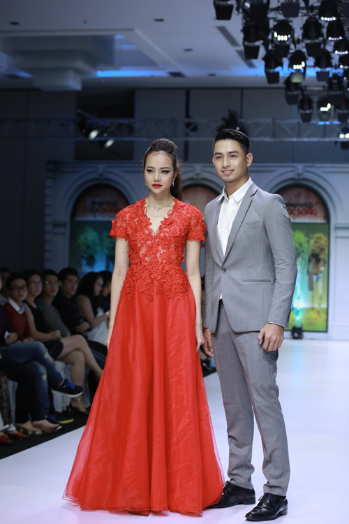 Trương Thị May liên tục làm mẫu kết màn - 7