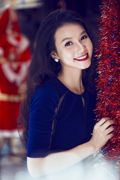 Mỹ nhân 'Cầu vồng tình yêu' gợi cảm mùa Noel - 9