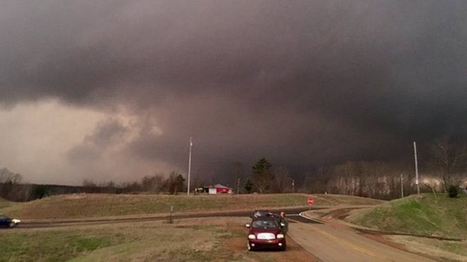 Mỹ: Bão kèm 20 lốc xoáy giết chết 7 người dịp Giáng sinh - 2