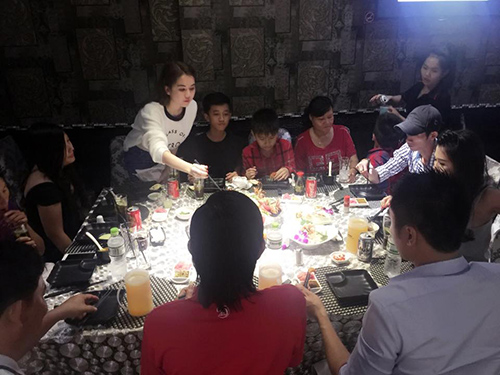 Facebook sao 25/12: Trấn Thành và 'hậu quả ăn chơi Noel' - 7