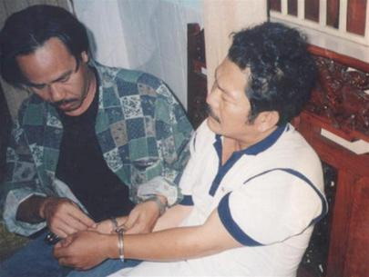 Hoàng "lựu đạn", nỗi khiếp sợ của các chân dài - 1