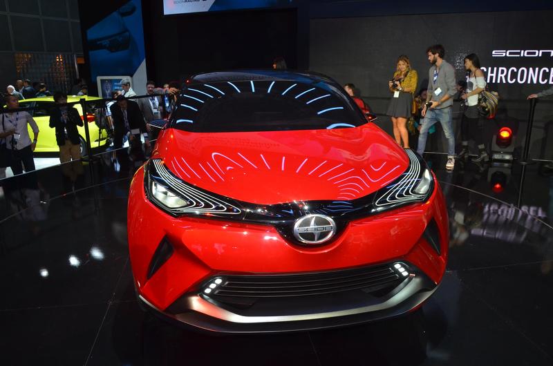 Toyota Scion C-HR dáng &#34;độc&#34; sắp trình làng - 3