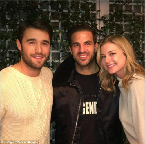 Sao 360 độ 26/12: Ronaldo hưởng Giáng sinh ở phòng gym - 5