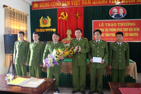 Bắt kẻ đục tường nhà tù trốn truy nã suốt 22 năm - 2