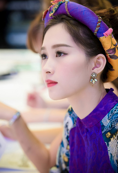 Hoa hậu Thu Thảo và những kiểu váy gợi cảm nhất 2015 - 1