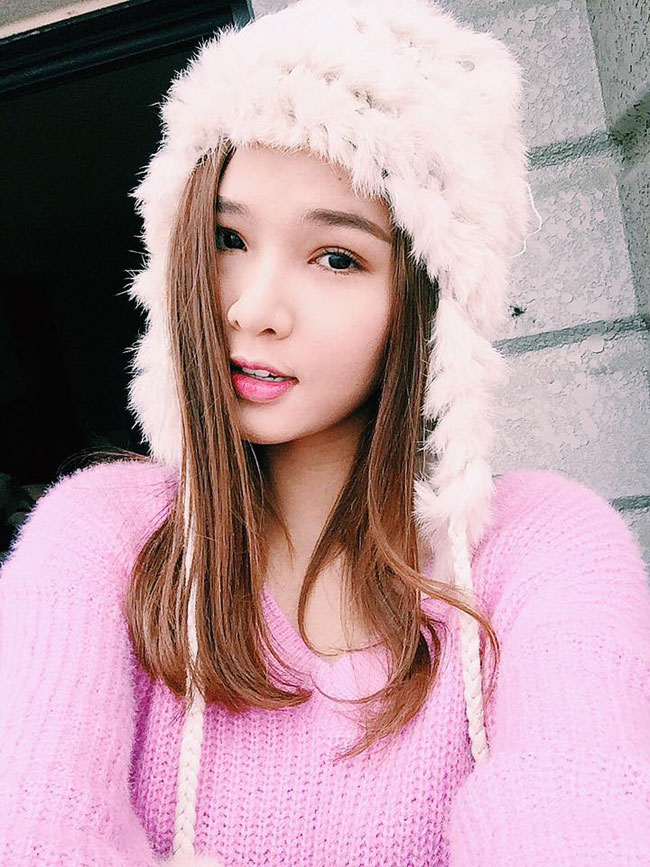 Tuy vậy, cô nàng không hề ngần ngại hay tỏ ra khó chịu. Quan điểm của cô, thẩm mỹ chỉ là một cách giúp người phụ nữ tự tin hơn vào bản thân