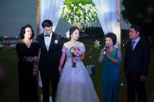 Ngắm trọn ảnh đám cưới cổ tích của 'ca nương' Kiều Anh - 4