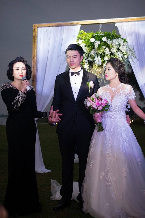 Ngắm trọn ảnh đám cưới cổ tích của 'ca nương' Kiều Anh - 5