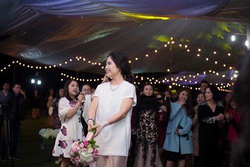 Ngắm trọn ảnh đám cưới cổ tích của 'ca nương' Kiều Anh - 10