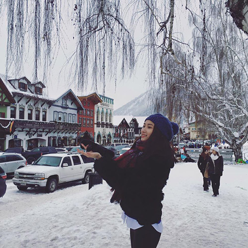 Facebook sao 28/12: Hà Hồ hẹn hò với bạn trai đại gia - 6