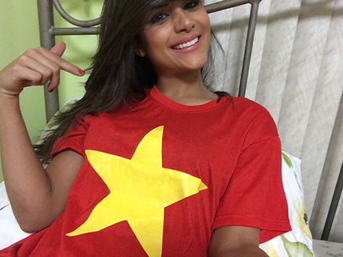 Facebook sao 30/12: Hiệp Gà khoe clip hôn bạn gái mới - 7