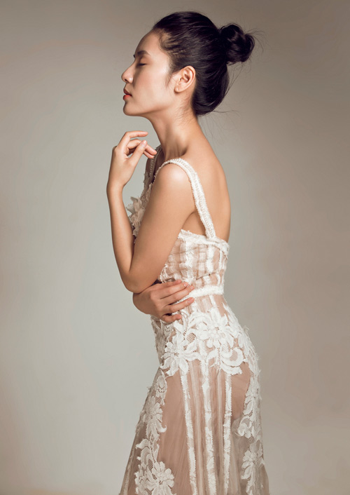 Chị em Phương Linh đẹp ma mị trong loạt ảnh mới - 7