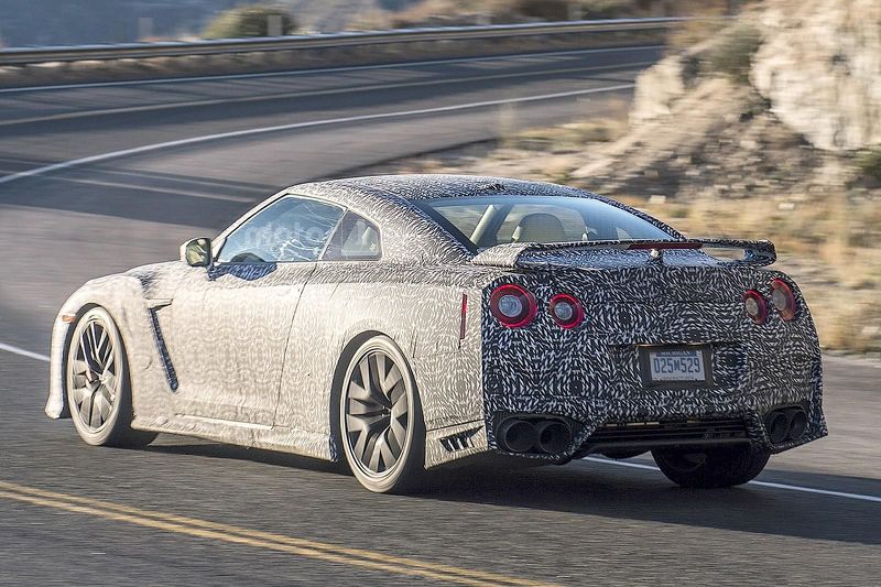 Nissan GT-R 2017 lộ ảnh trên đường thử nghiệm - 5