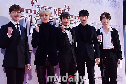 SNSD xinh như thiên thần trên thảm đỏ - 4