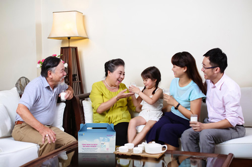 Tiết kiệm hơn với sản phẩm sữa tươi sạch TH true MILK trong bịch giấy - 1