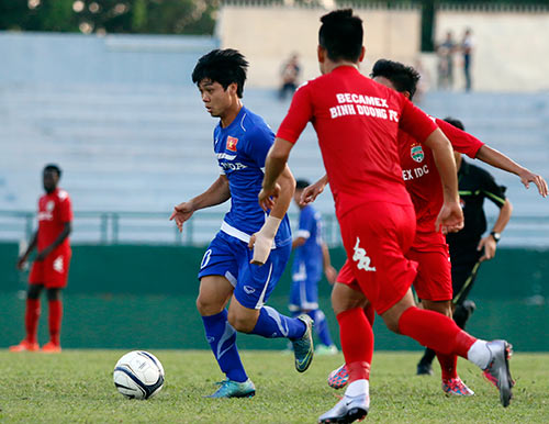 Những cột mốc đặc biệt của bóng đá Việt Nam 2016 - 1