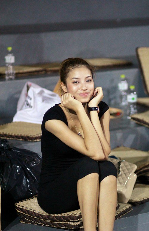 Nhan sắc mộc mạc thuở chưa nổi tiếng của Phạm Hương - 4