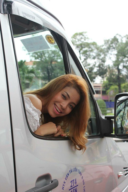 Nhan sắc mộc mạc thuở chưa nổi tiếng của Phạm Hương - 6