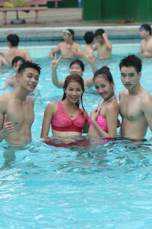 Nhan sắc mộc mạc thuở chưa nổi tiếng của Phạm Hương - 12