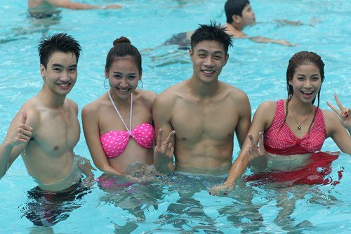 Nhan sắc mộc mạc thuở chưa nổi tiếng của Phạm Hương - 14