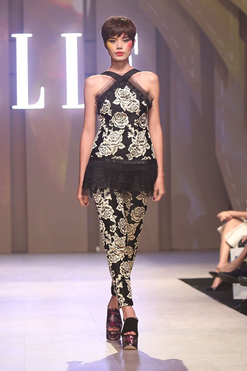 Angela Phương Trinh "kín cổng cao tường" trên thảm đỏ - 10