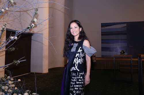 Hoàng Yến tái xuất với khuôn mặt vô hồn - 6