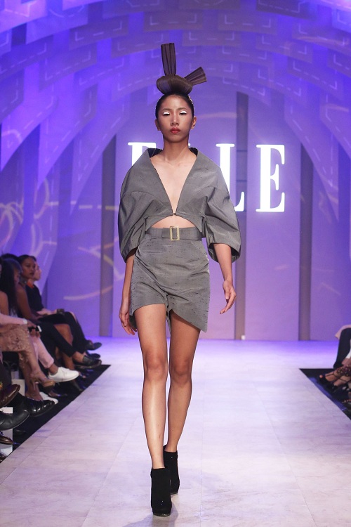 Hoàng Yến tái xuất với khuôn mặt vô hồn - 11