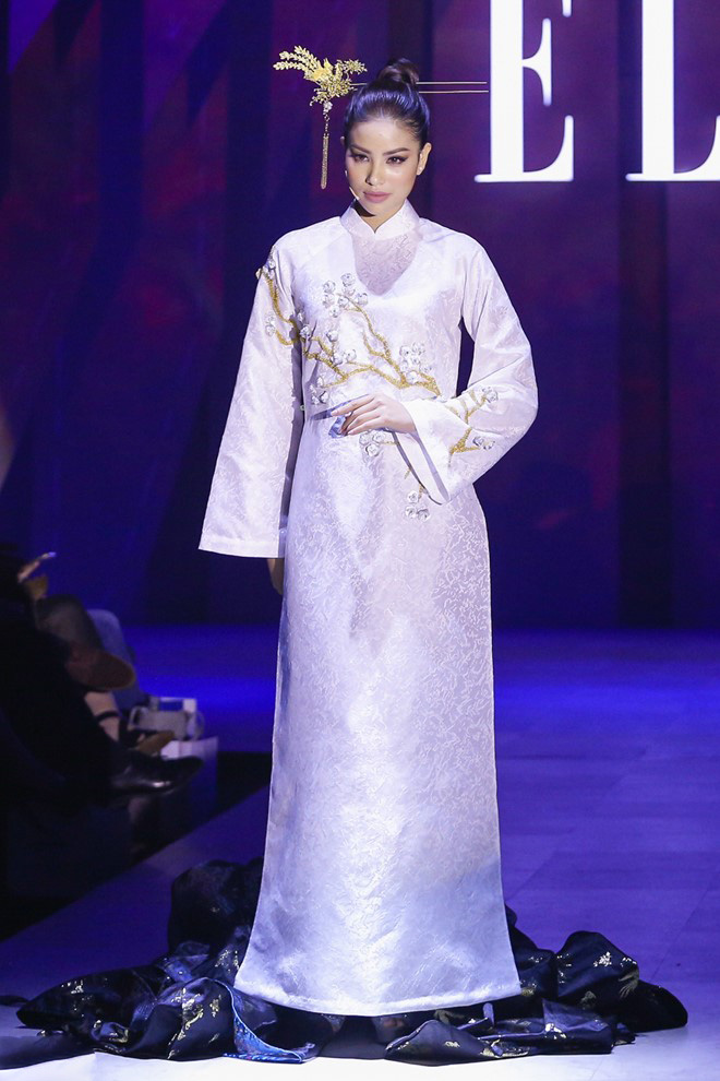 4 hoa hậu Việt tài sắc tự tin làm vedette trên sàn diễn - 3