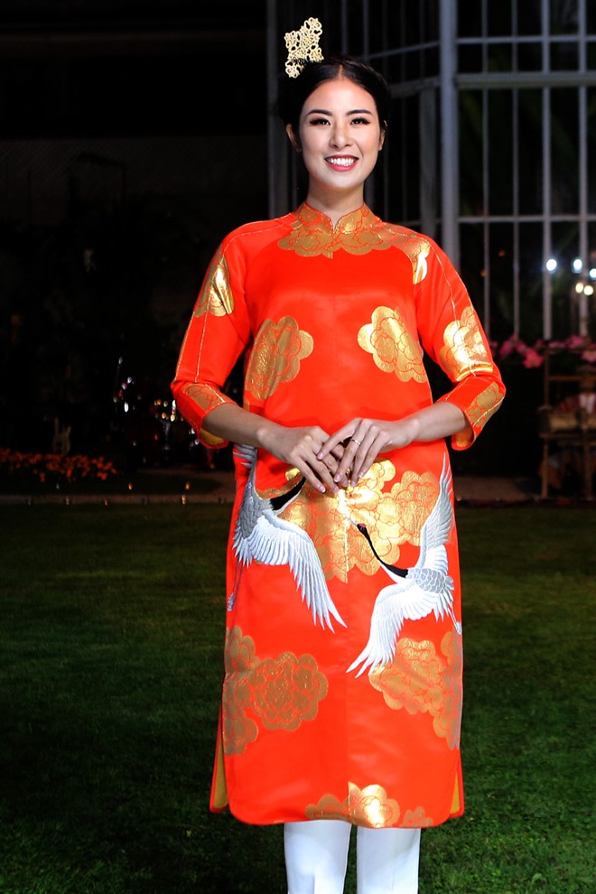 4 hoa hậu Việt tài sắc tự tin làm vedette trên sàn diễn - 6