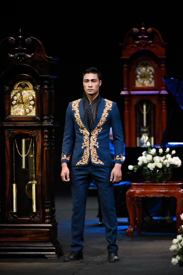 Thời gian lắng đọng tại đêm diễn haute couture VFW - 10
