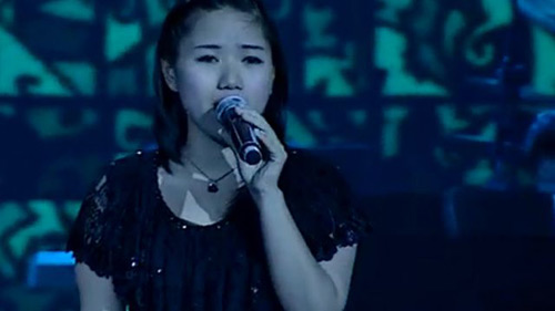 Kinh ngạc với sự "lột xác" nhan sắc của Thùy Chi - 2