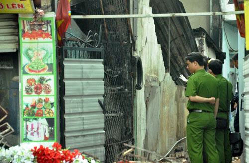 Tan hoang hiện trường vụ cháy tiệm cưới hỏi, 3 người tử vong - 8
