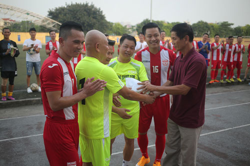 Bằng Kiều, Tuấn Hưng đấu Hồng Sơn, Minh Hiếu gây quỹ từ thiện - 13