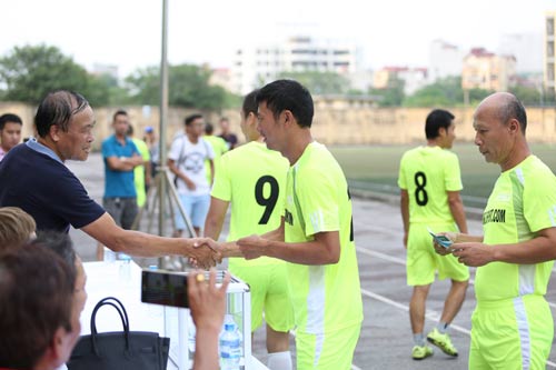 Bằng Kiều, Tuấn Hưng đấu Hồng Sơn, Minh Hiếu gây quỹ từ thiện - 5