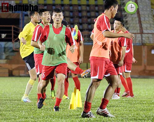 Đội bóng "bí ẩn" Triều Tiên: 22 cầu thủ & 1 nụ cười ở TP.HCM - 1