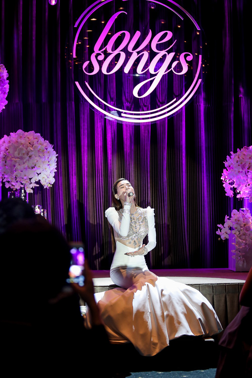 Hà Hồ hát "Chắc ai đó sẽ về" của Sơn Tùng khiến fan phấn khích - 6