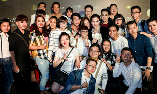 Hà Hồ hát "Chắc ai đó sẽ về" của Sơn Tùng khiến fan phấn khích - 9