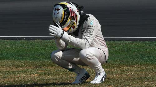 F1, Lewis Hamilton: Vận đen của "Viên ngọc đen" - 1