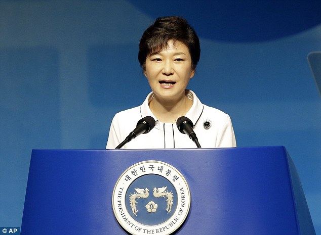 Triều Tiên gọi Tổng thống HQ là “gái làng chơi hỗn xược” - 1