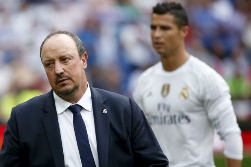 Scandal thầy-trò rúng động: Ronaldo xỏ mũi "gã khờ" Benitez (P4) - 3