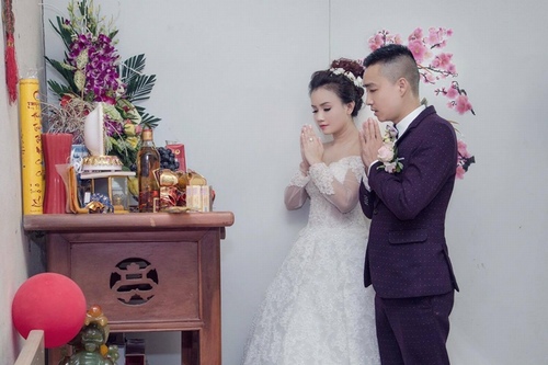Mỹ nhân "lẳng lơ" nhất màn ảnh Việt cưới lần 4 với chú rể kém tuổi - 1