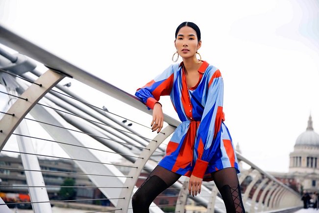 Hoàng Thùy sexy, phô diễn đẳng cấp chân dài miên man - 3