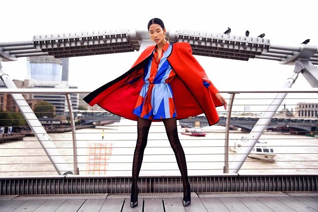 Hoàng Thùy sexy, phô diễn đẳng cấp chân dài miên man - 2